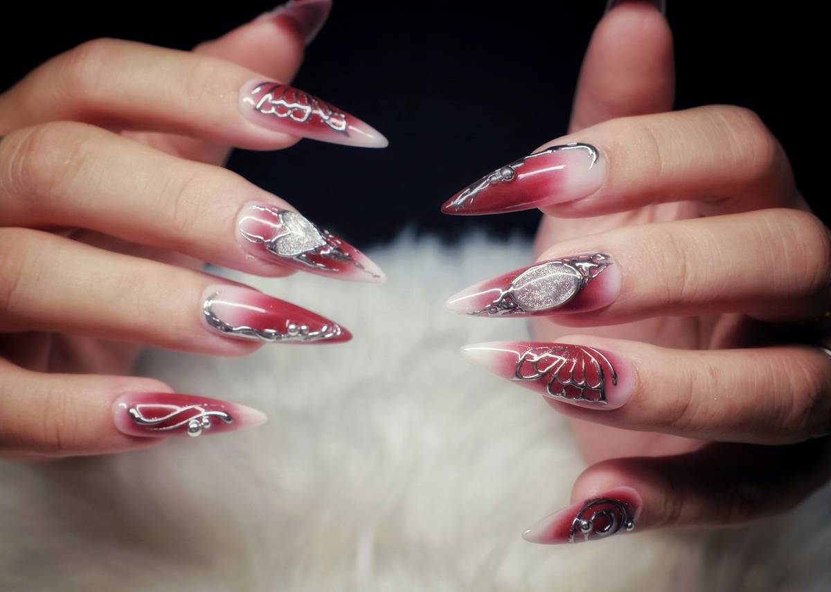Comparison of reusable nail stencils versus disposable options showing durability and clean lines