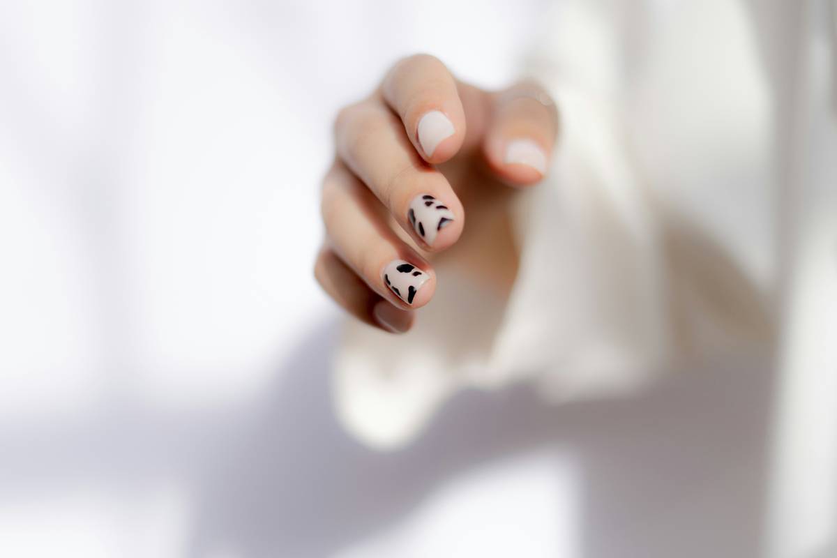 Reusable Nail Stencils: The Smart Shortcut to Salon-Perfect Nails at Home