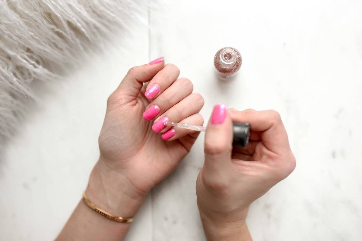 Vibrant Nail Aesthetics: 7 Proven Tips to Avoid Painful Design Mistakes
